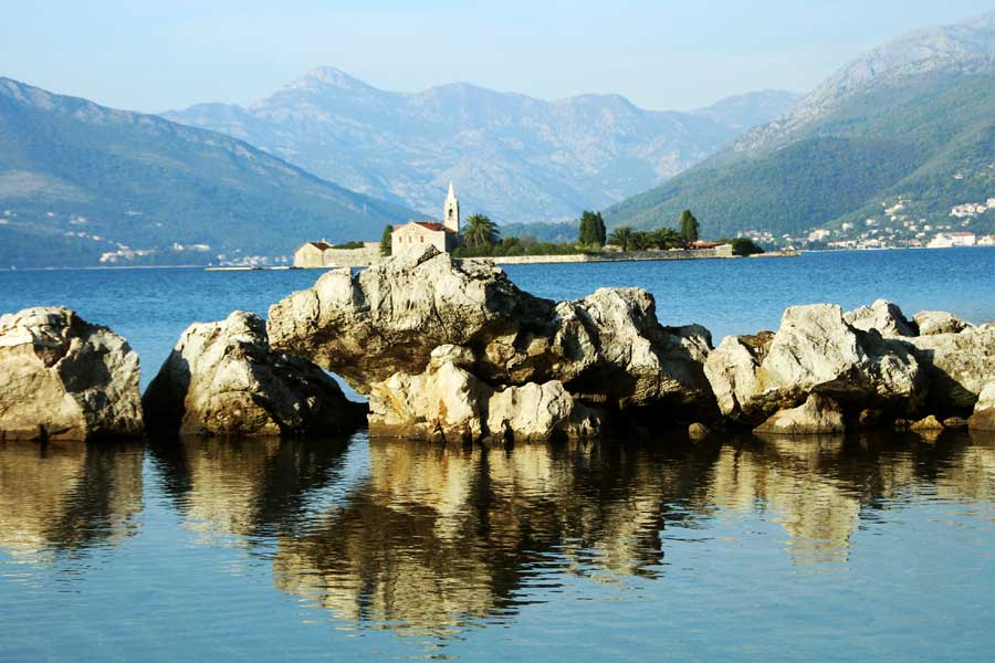 Otok Gospa od Milosti u Tivatskom zaljevu, Boka kotorska